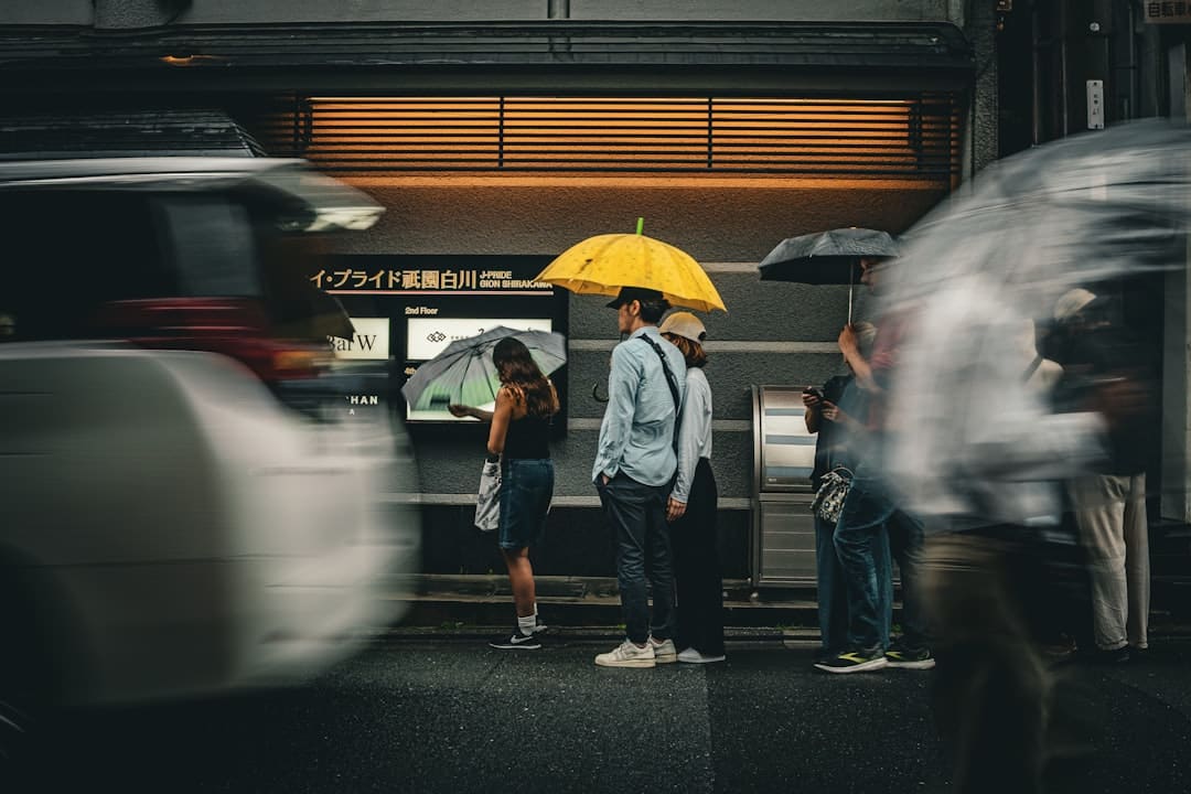 暑期实践大学生“对话”千年木版年画